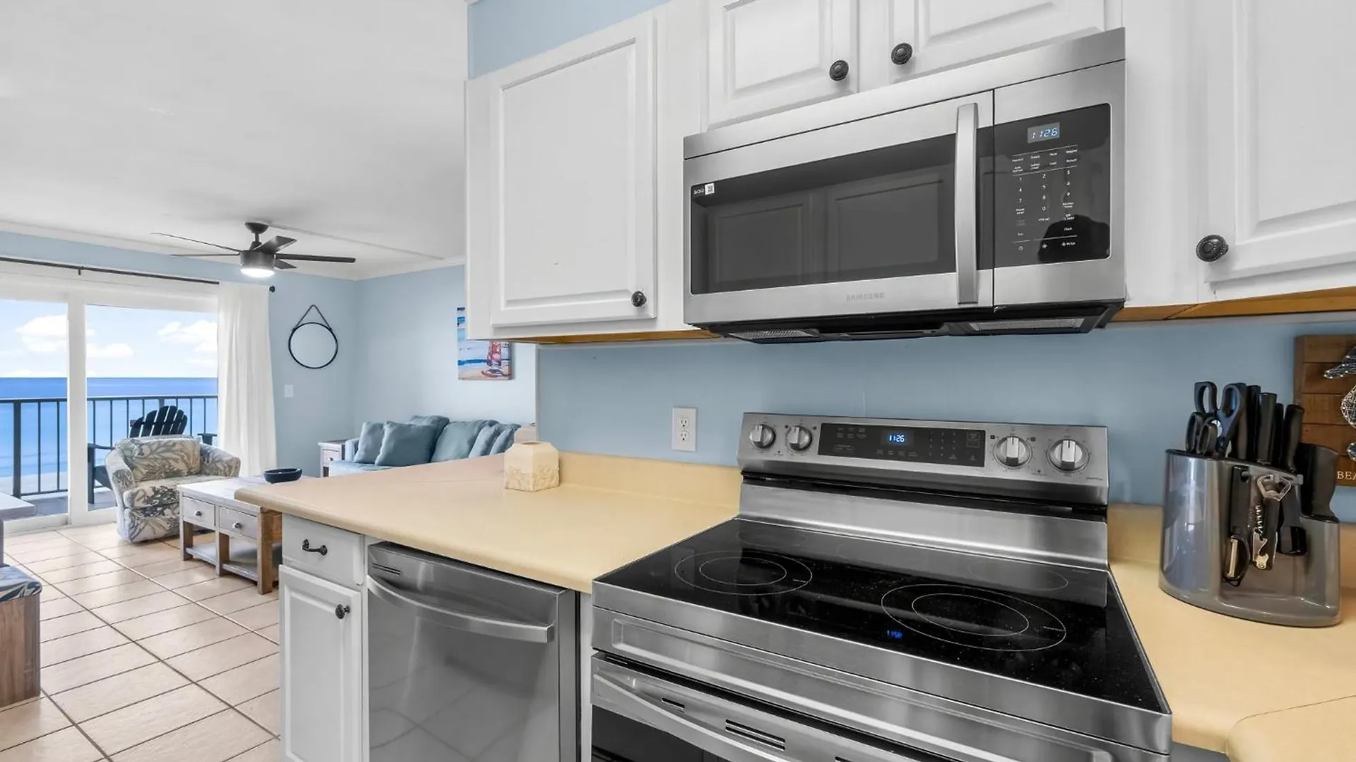 The Summit 505 - Luxury Beach Resort Condo - Beachfront - Free Beach Chairs And Sunshade بنما سيتي بيتش بيت للعطل